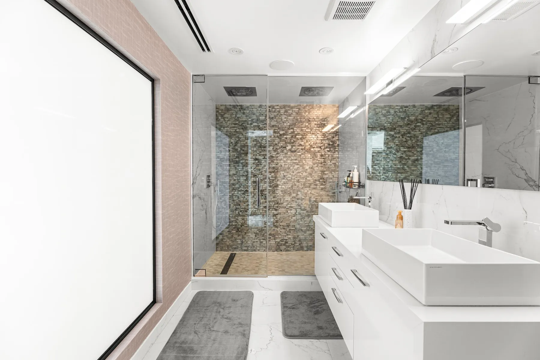 Primary bath