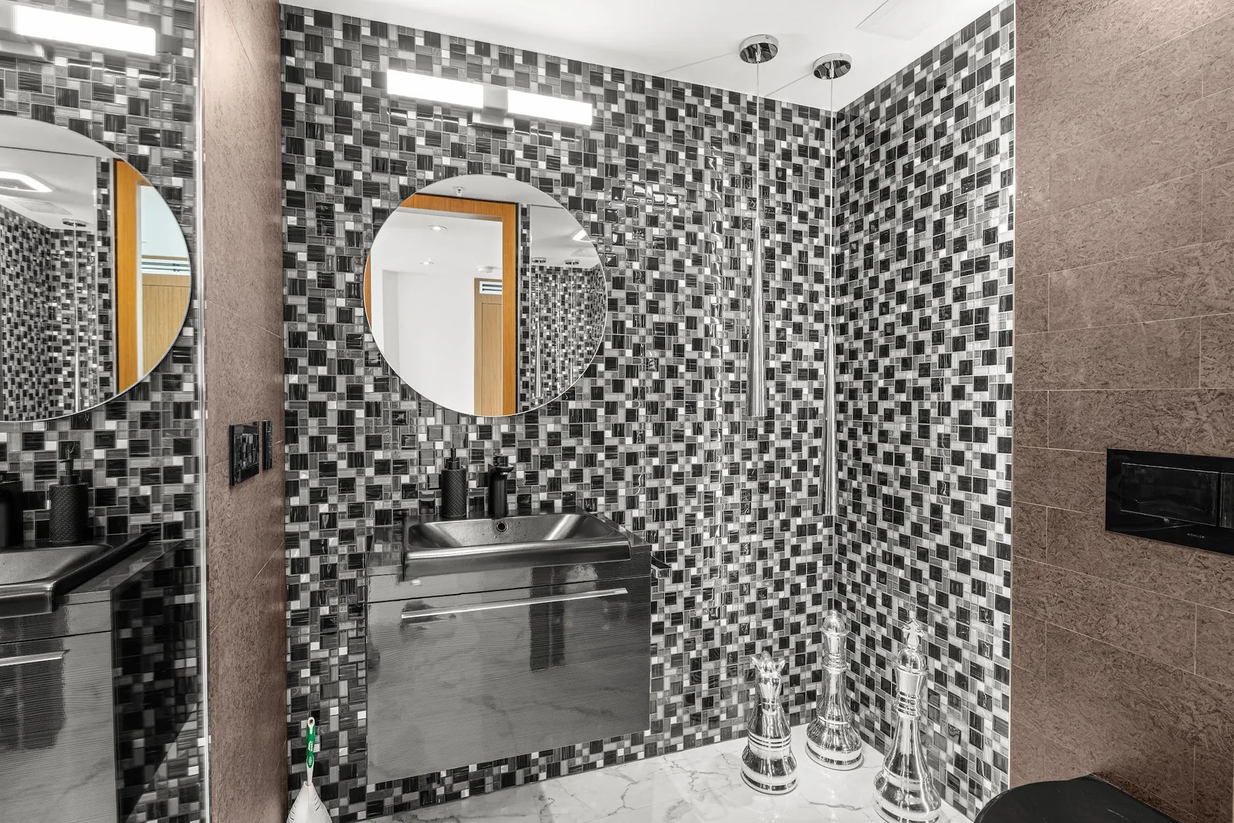 Powder room