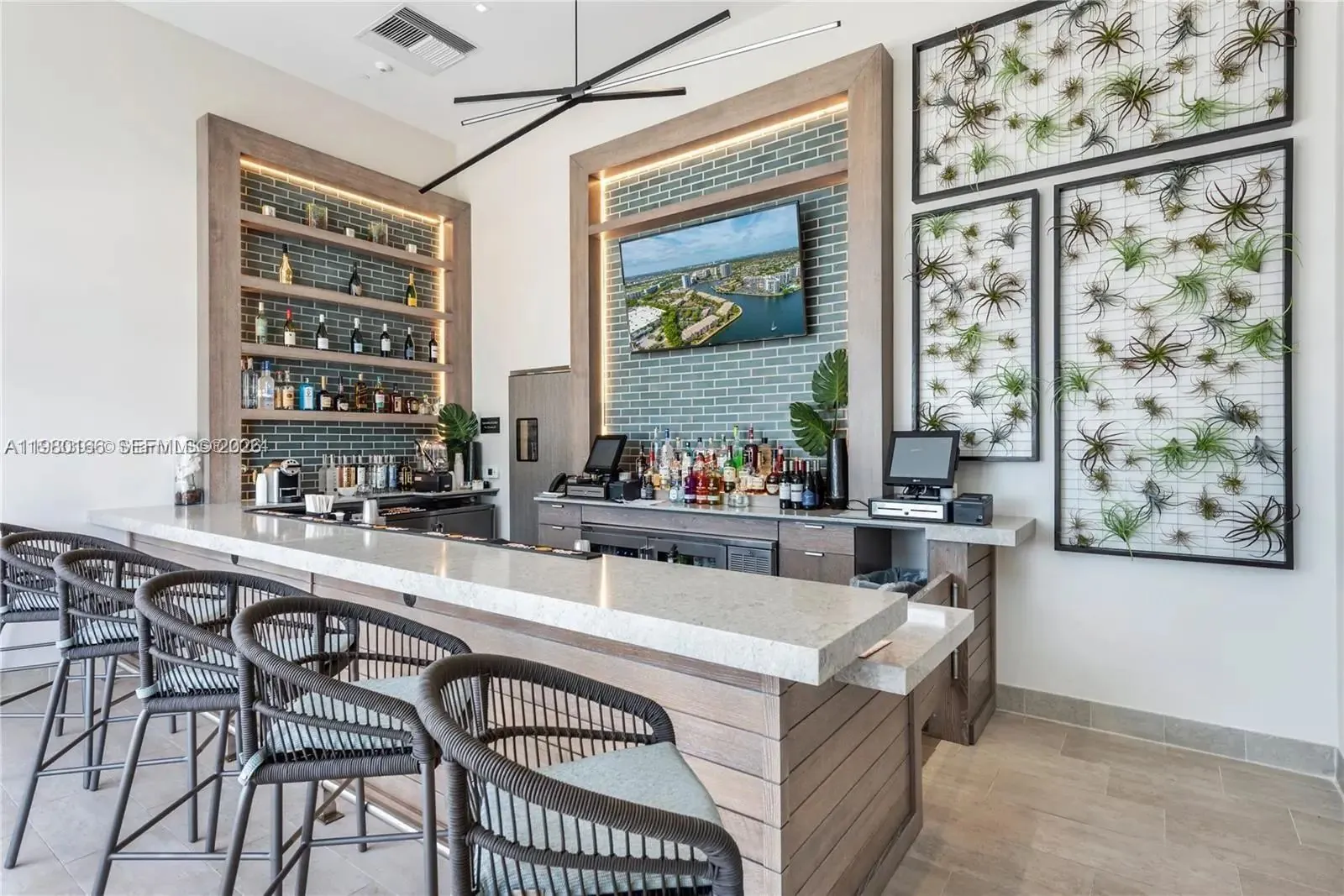 Lobby bar