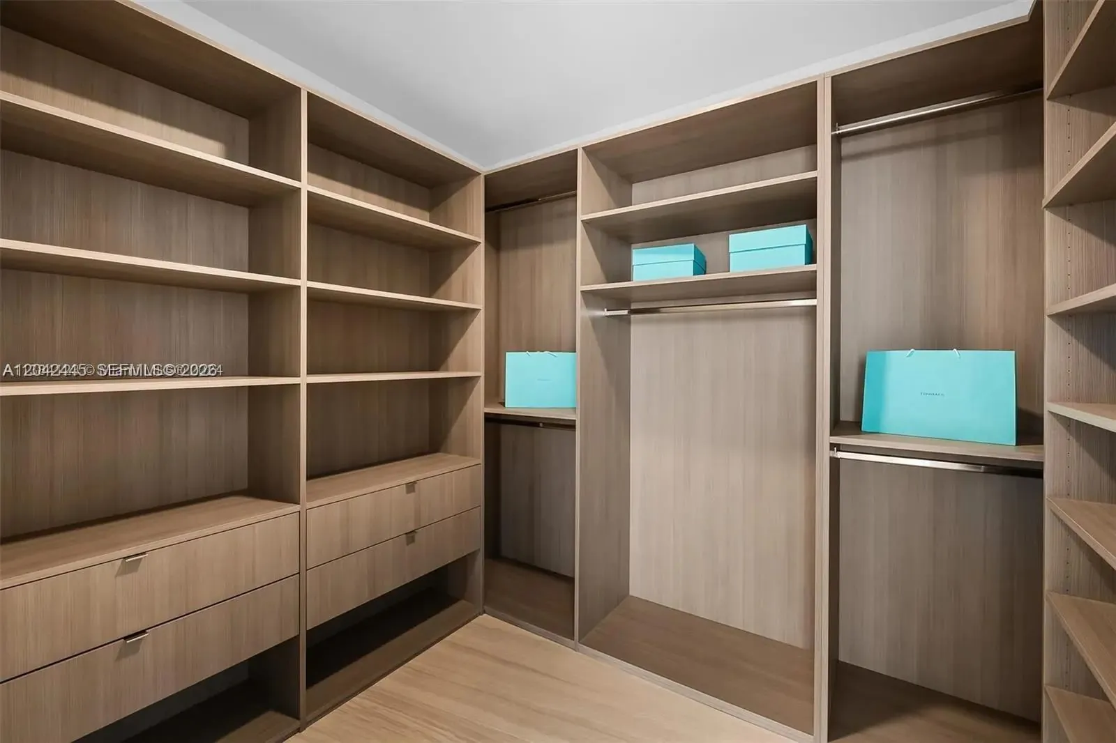 Walk-in closet